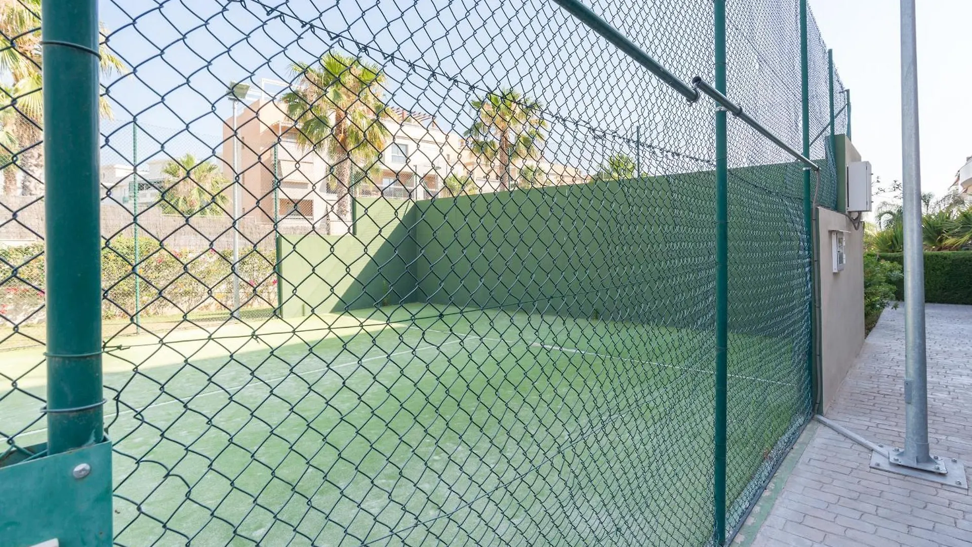 Hill Apartment With Terrace, Parking, Pool & Paddle Court Torremolinos
